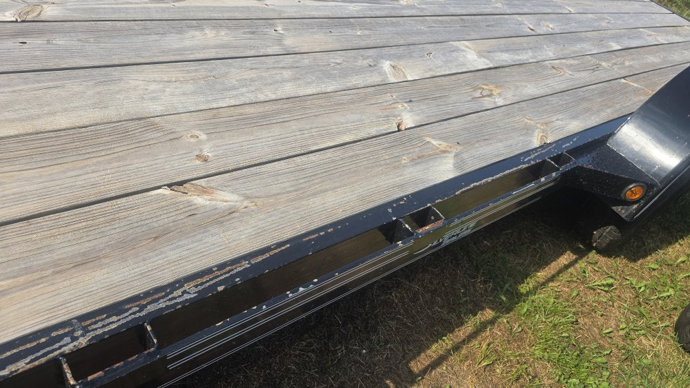 22'x7' East Texas Trailers Single Car