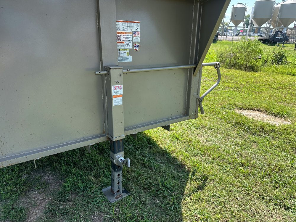 20'x7' East Texas Trailers Stock Trailers - 15,680 lbs